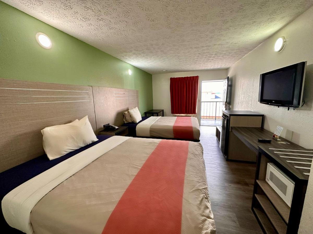 Briarstone Inn Пиджен-Фордж Экстерьер фото